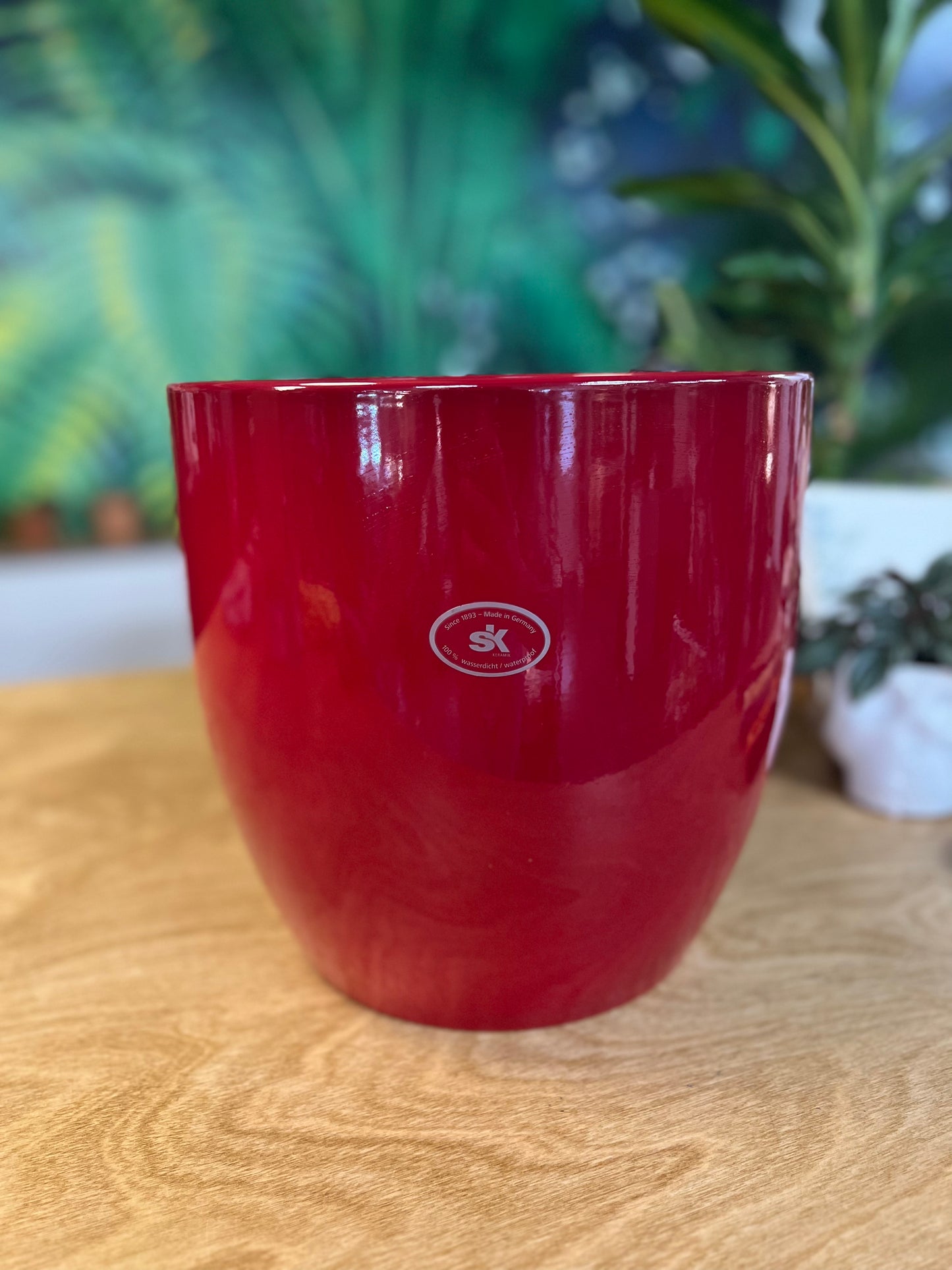 Basel Red Planter