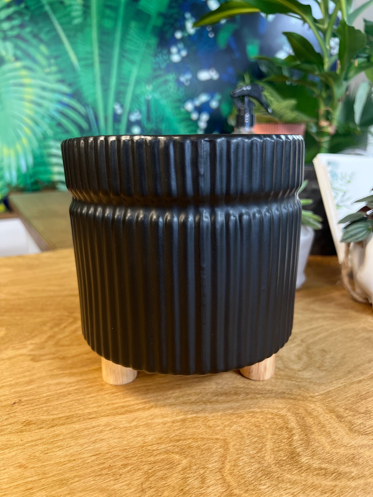 Rubi Black Planter