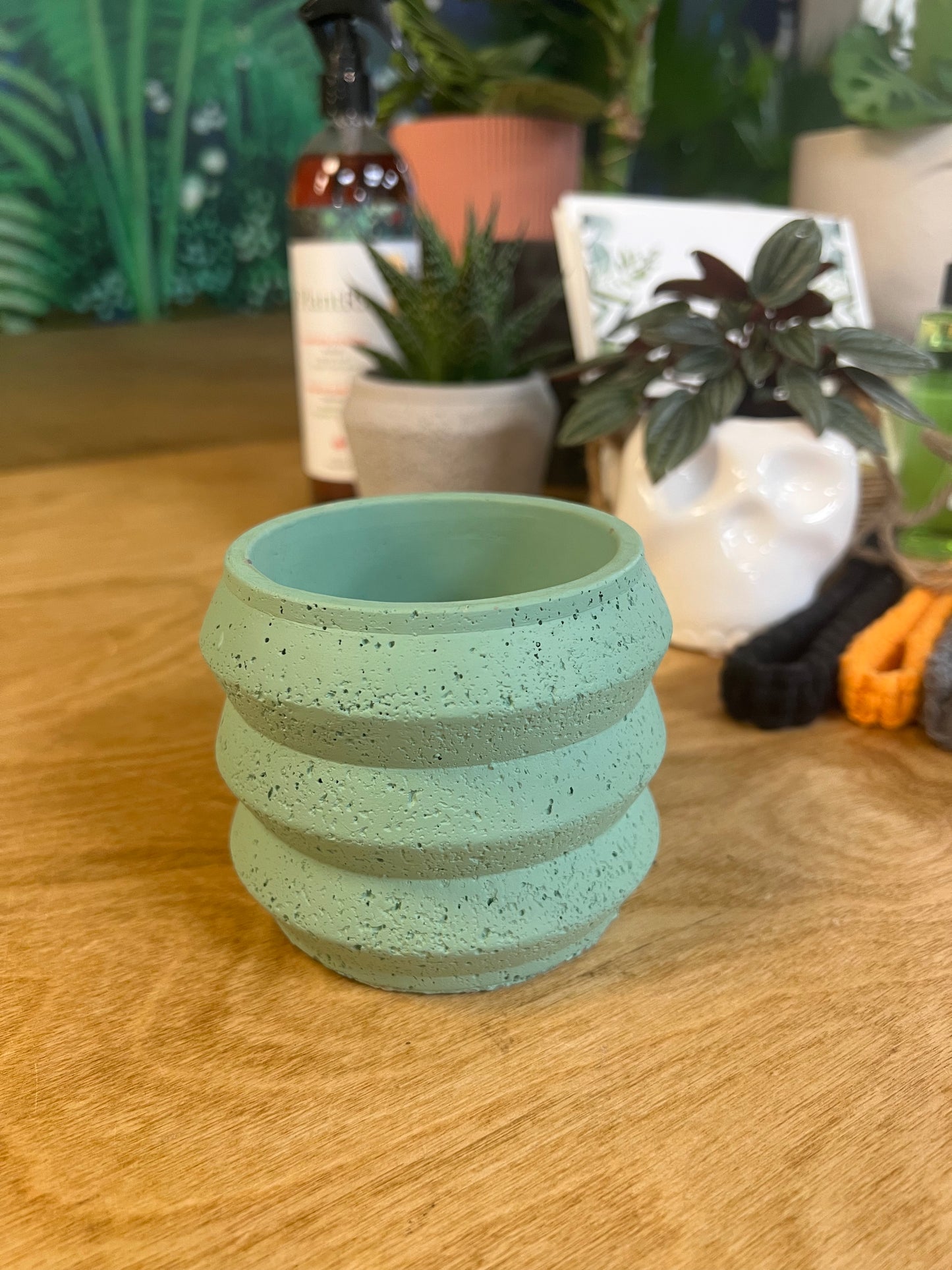 Celeste flowerpot