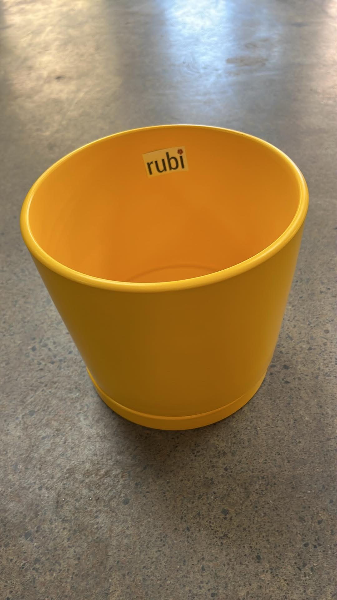Cache pot Milan Moutarde