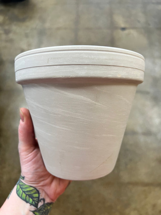 Pot en terre cuite beige