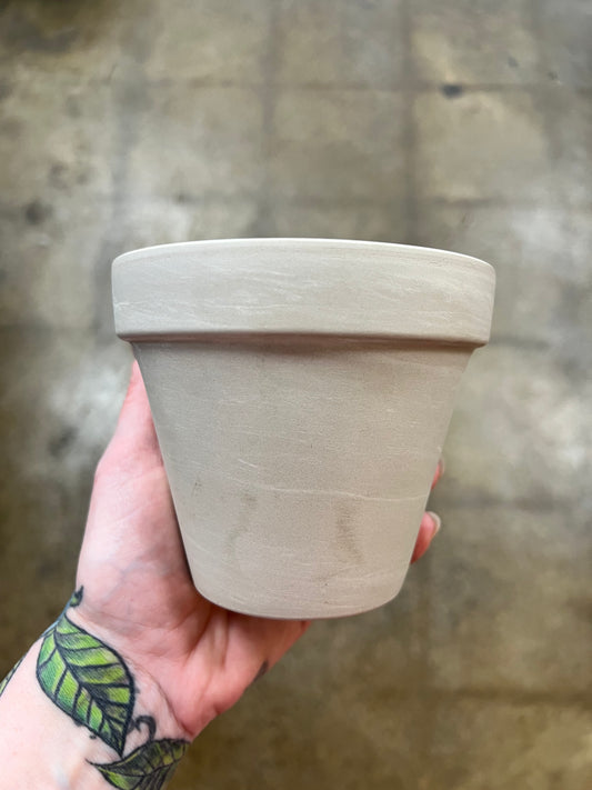 Pot en terre cuite beige